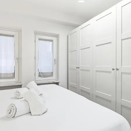 Hostdomus - Fox Apartment *