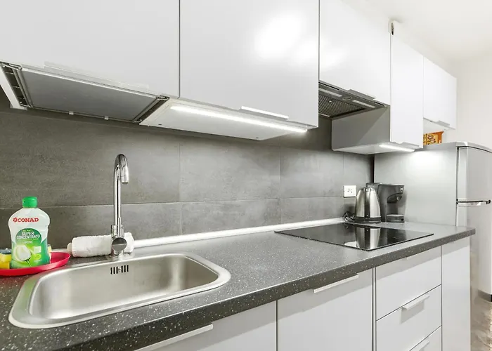 Hostdomus - Fox Apartman *
